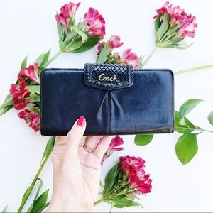COACH Black Leather Bifold Wallet - distressed